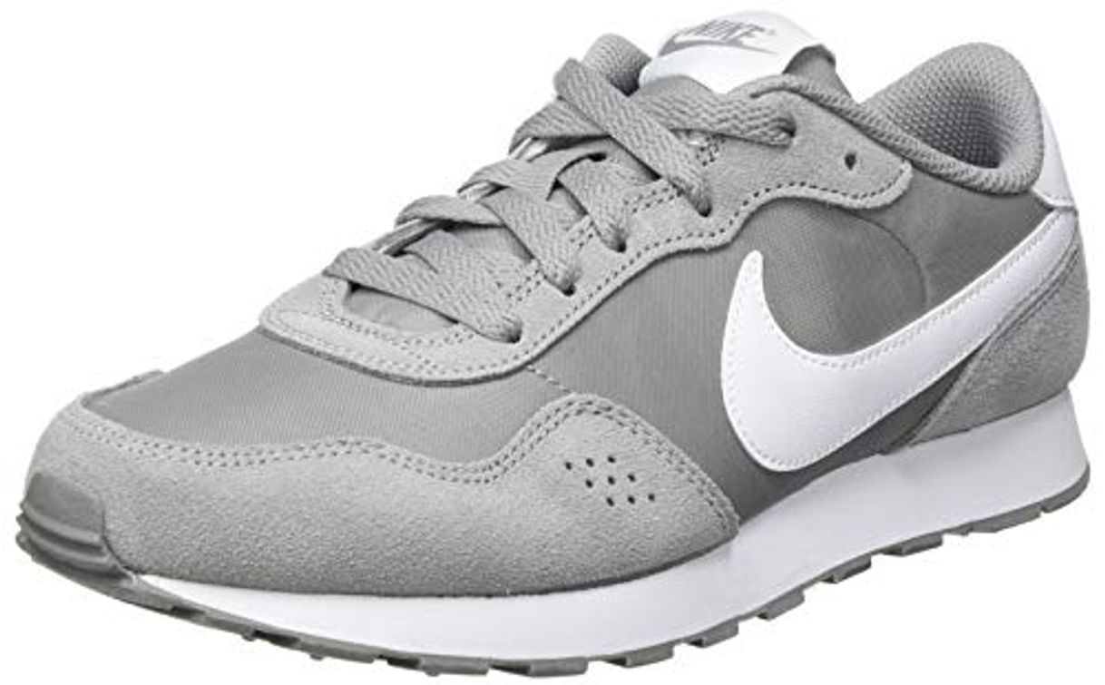 Nike MD Valiant