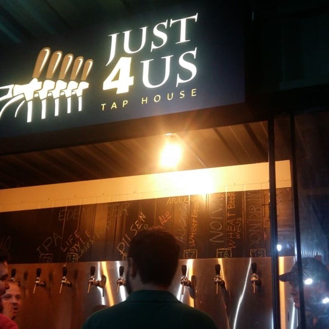 Restaurantes JUST4US TAP HOUSE