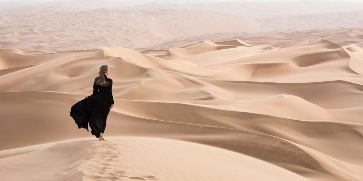 Lugar Dubai: Excursão Matinal pelo Deserto c/ Sandboard e Camelo