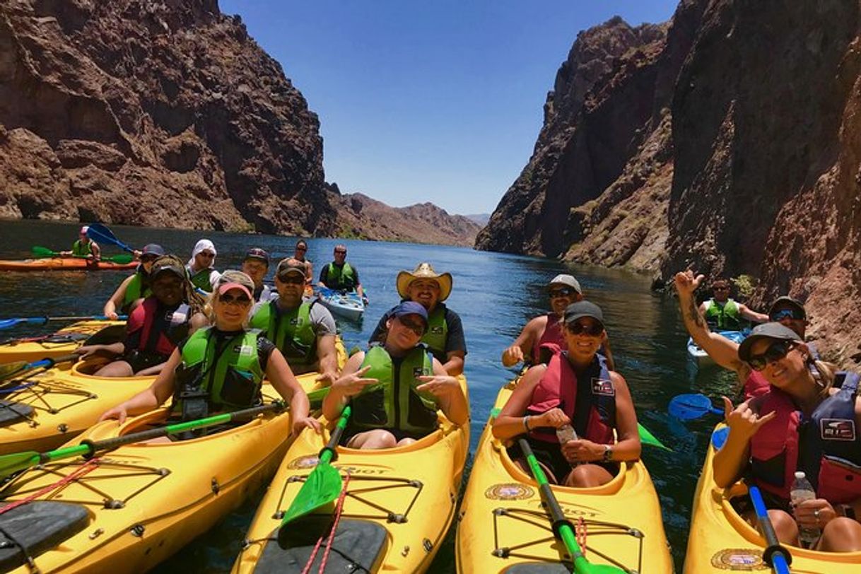 Lugar Emerald Cave Kayak Tour with Optional Las Vegas Pickup 2021