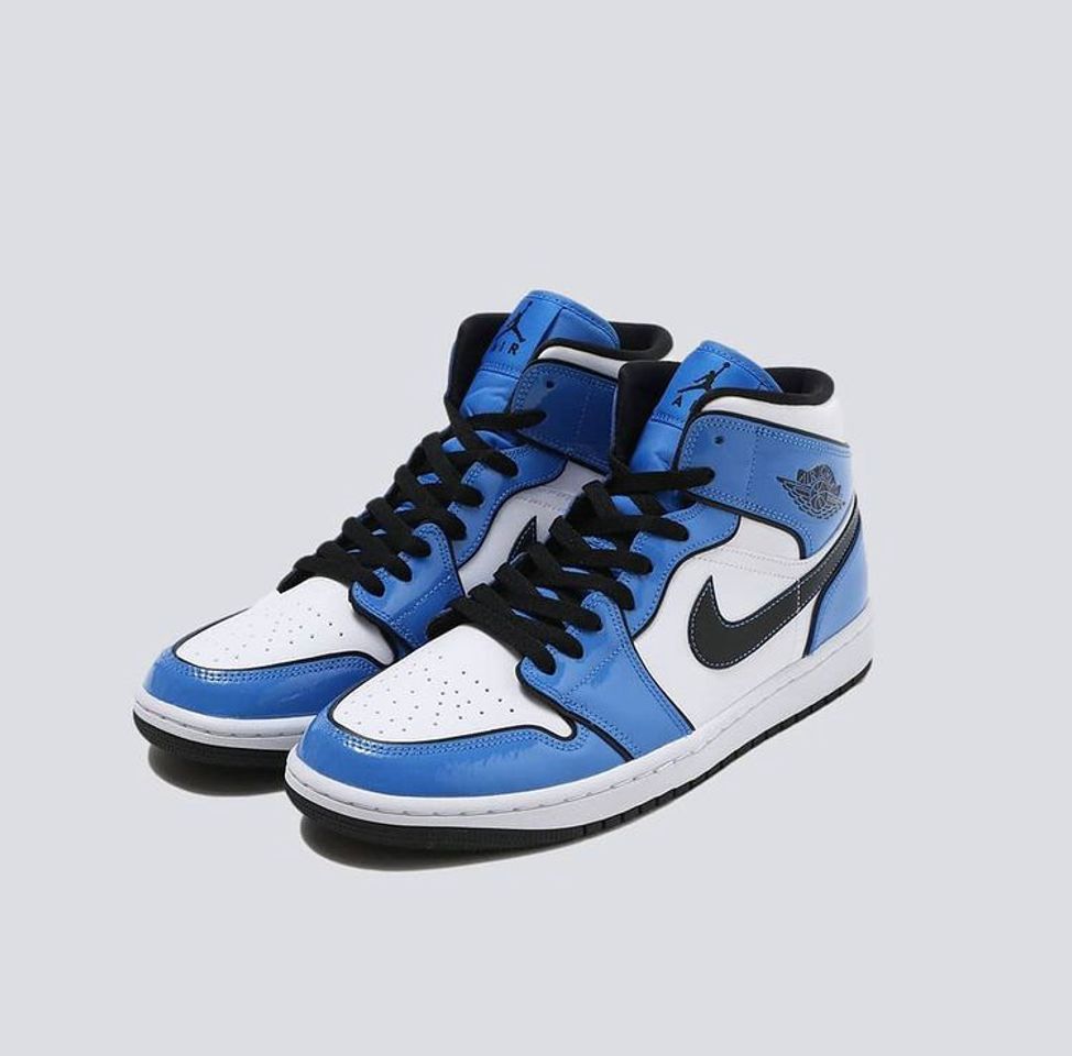 Fashion Jordan 1 mid signal blue 