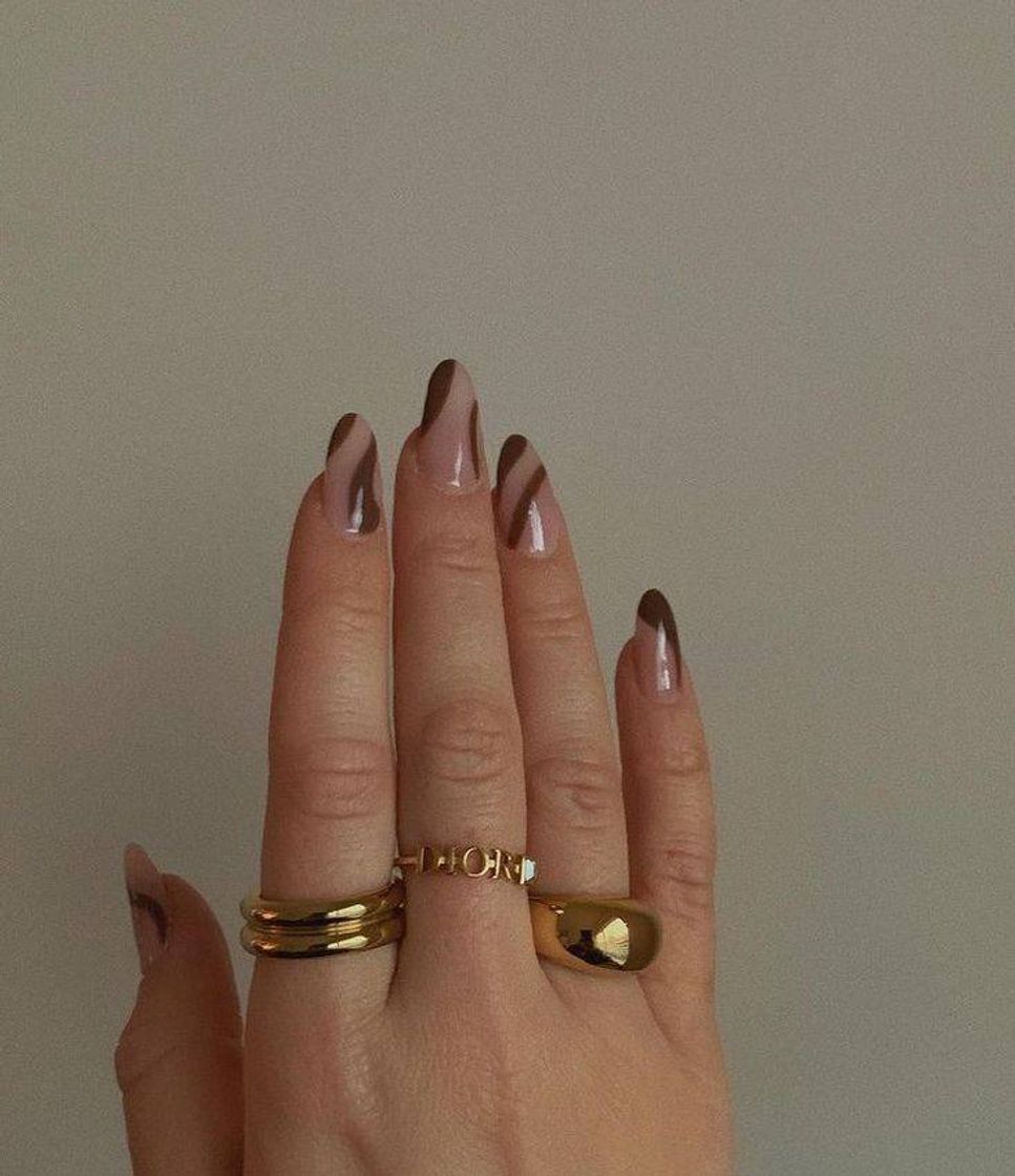 Fashion brown nail