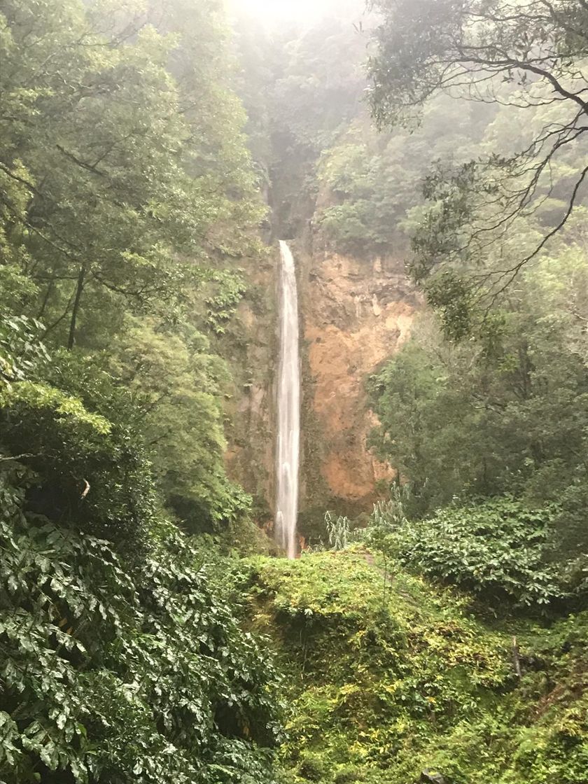 Place Cascata da Ribeira Quente