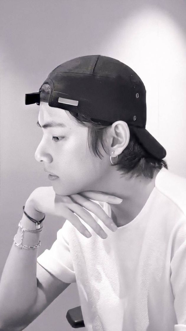 Social Kim Taehyung