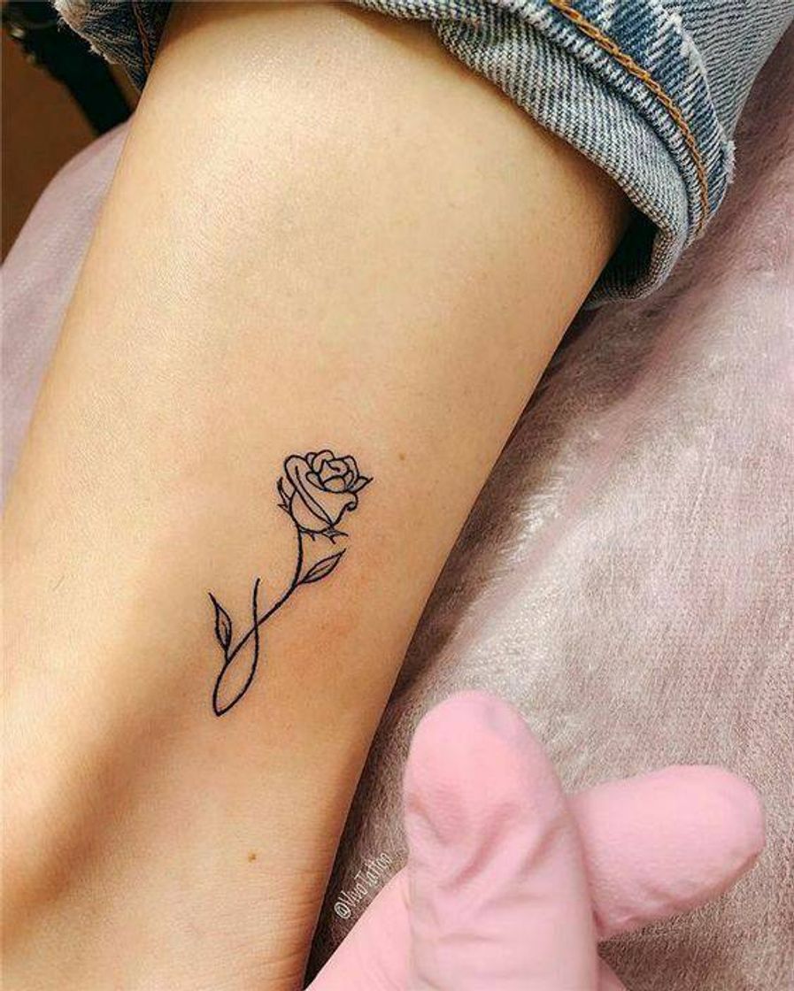 Fashion tattoo rosa 🌷