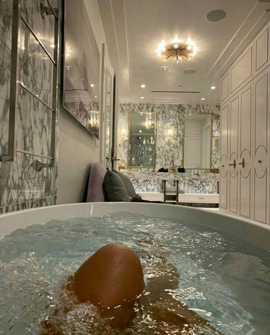 Fashion Luxury 🛀