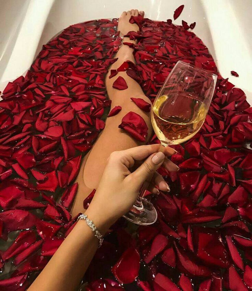 Fashion 🛀🍷