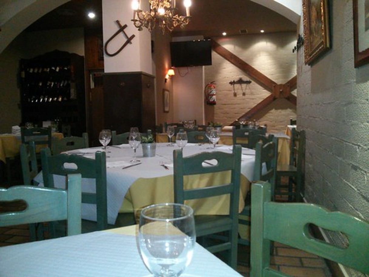 Restaurants Mesón de Albares