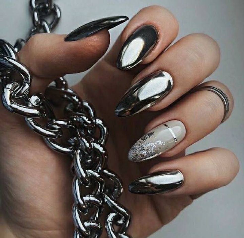 Moda Unhas prateadas 