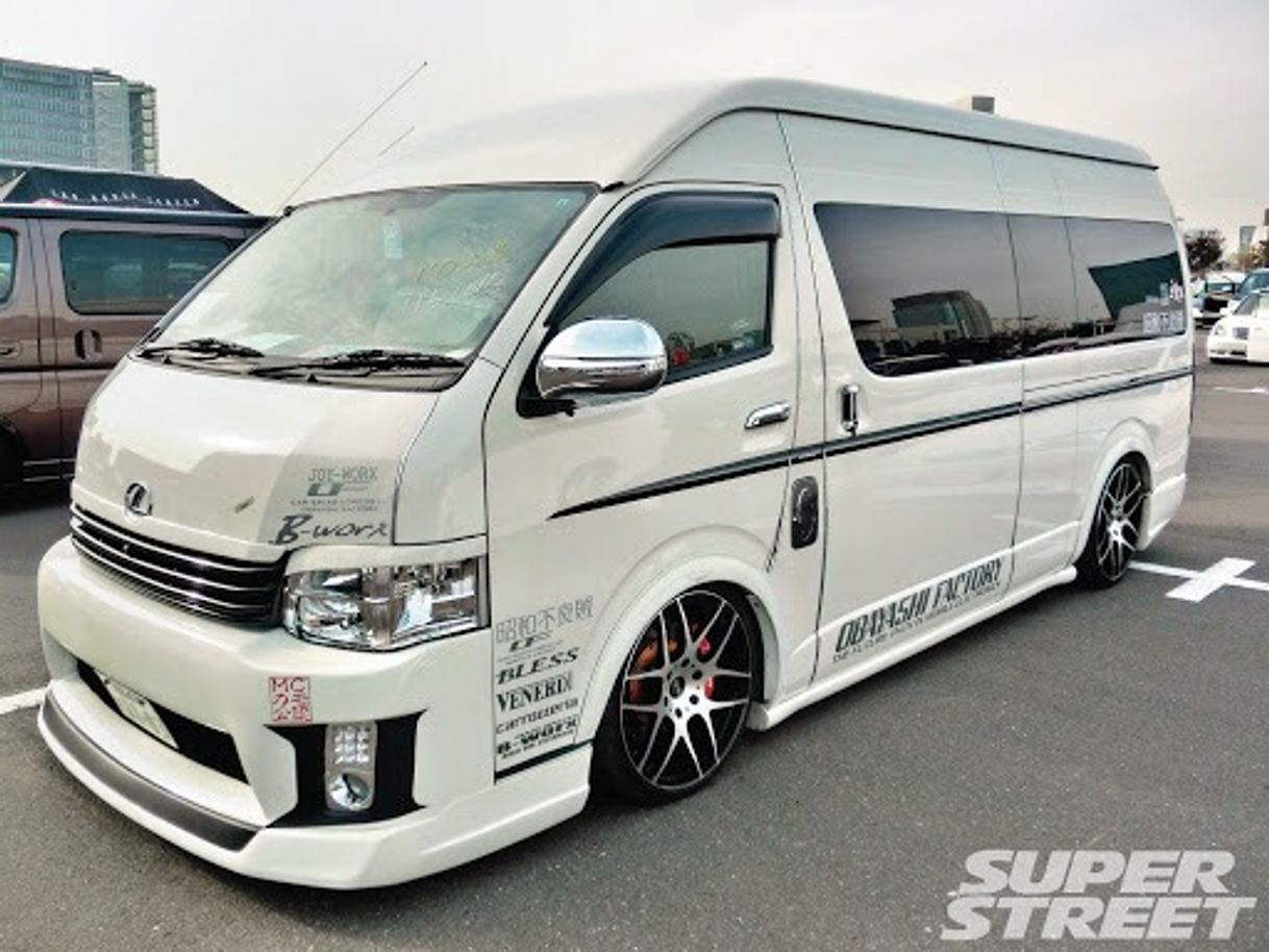 Moda Toyota HiAce - Tetsu's Tales - Super Street Magazine