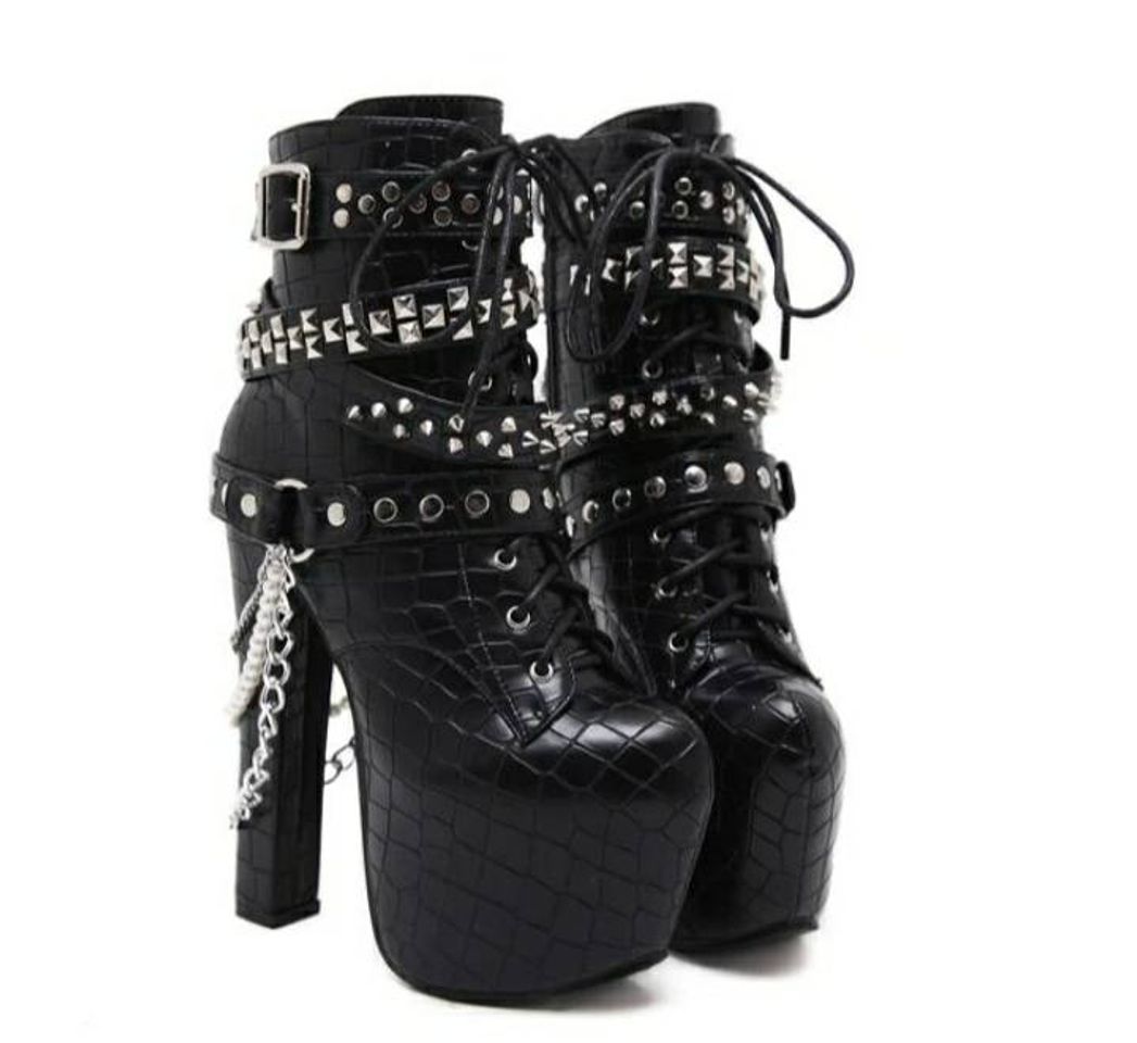 Moda Bota feminina chainz