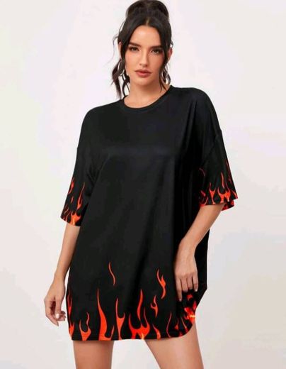 Blusão preto com detalhes de fogo