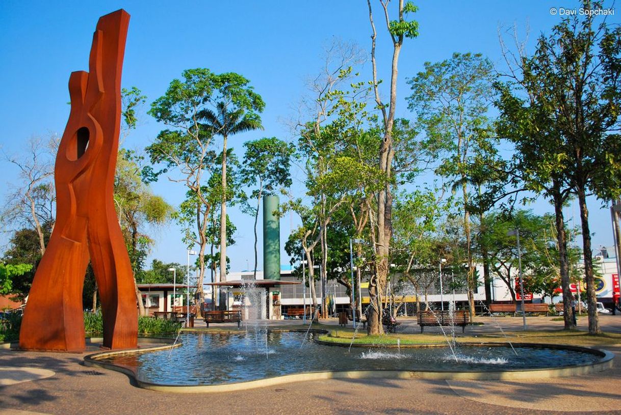 Place Praça da Revolução