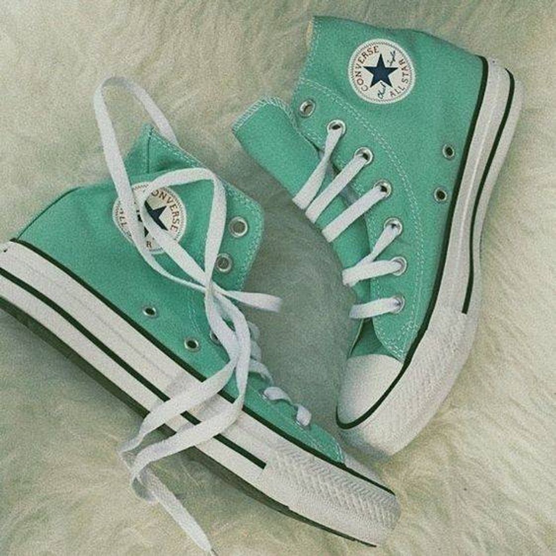 Fashion O bom e velho converse, quem ama 🙋🏾‍♀️💚👟👟