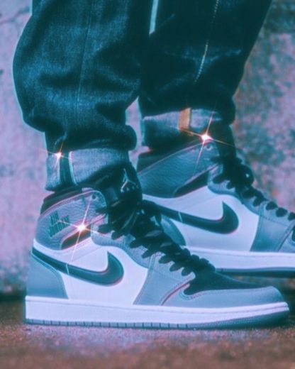 Air Jordan 1 Shadow Retrô Cinza Médio Branco Preto