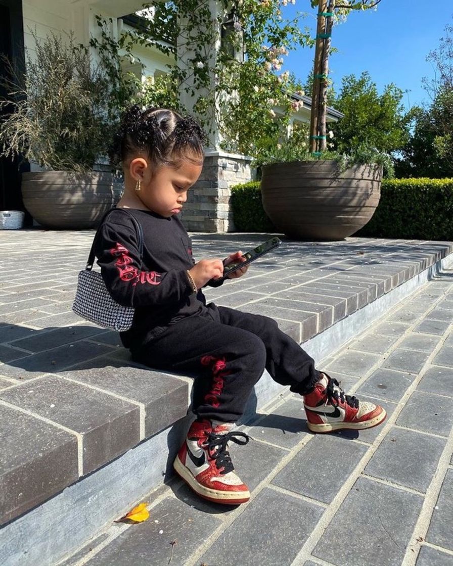 Moda Stormi jenner