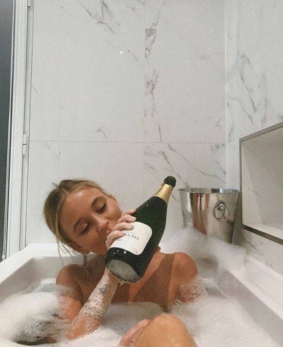 Social Woman