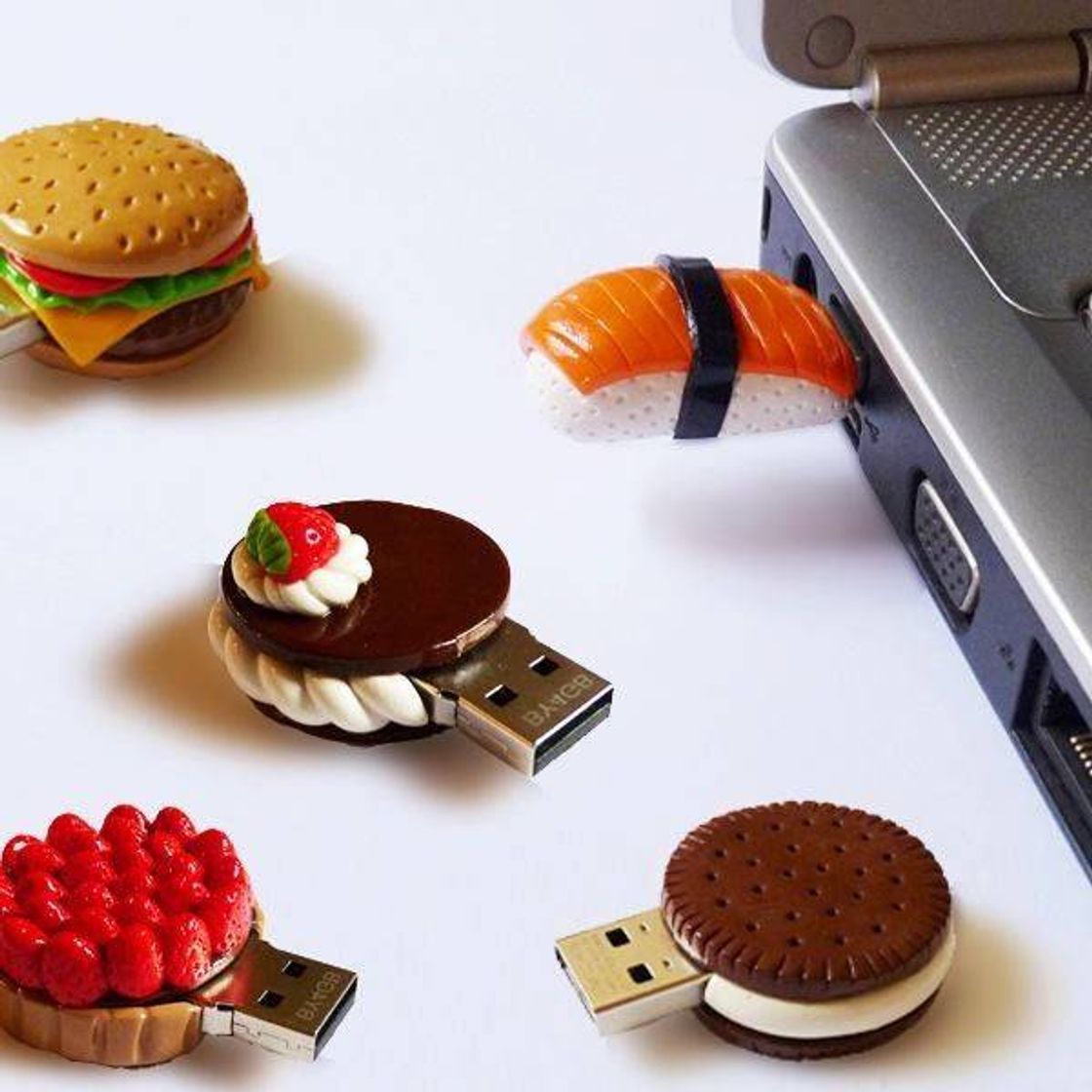 Social E esses pen drives 😍♥️🍔🍣🥮🍩