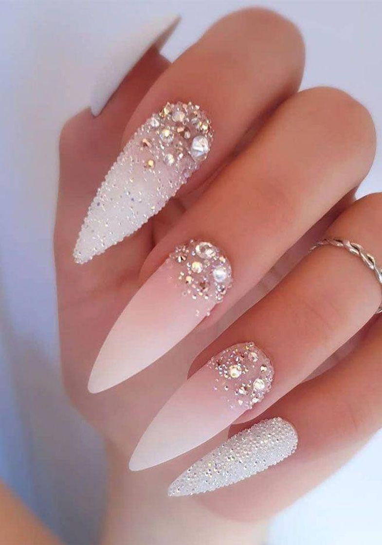 Moda Nails 