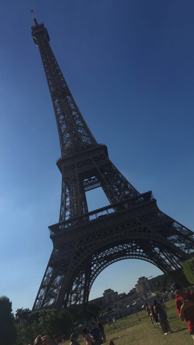 Place Torre Eiffel