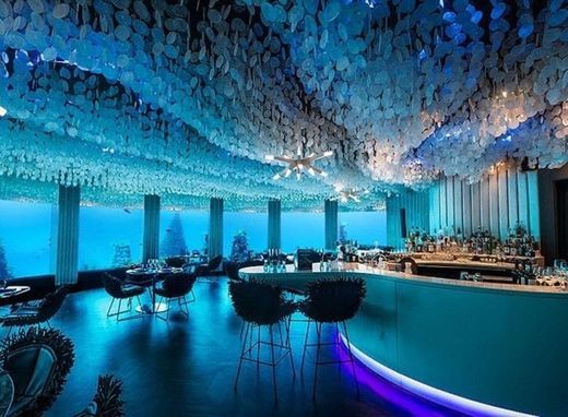 Restaurante submerso nas Maldivas 