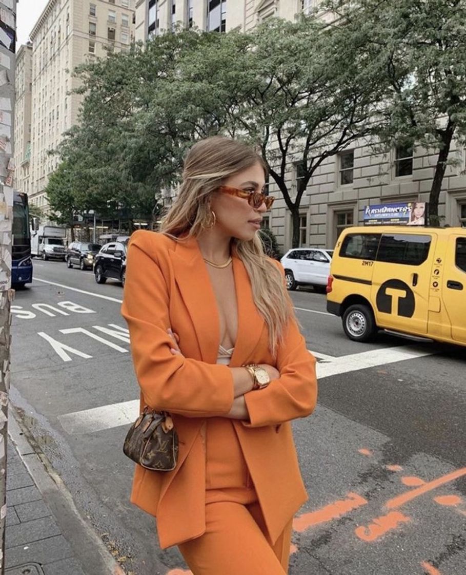 Fashion monochromatic 🍊