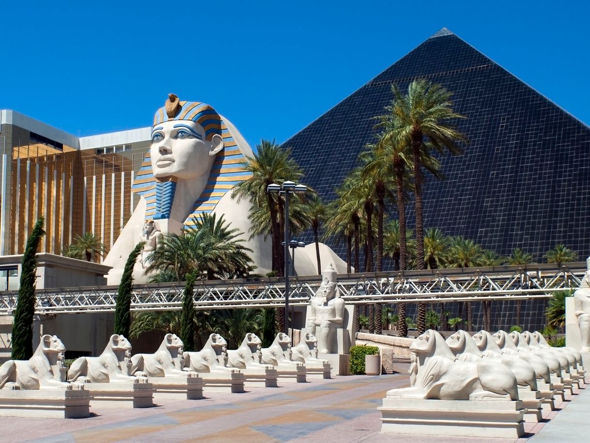 Lugar Luxor Hotel