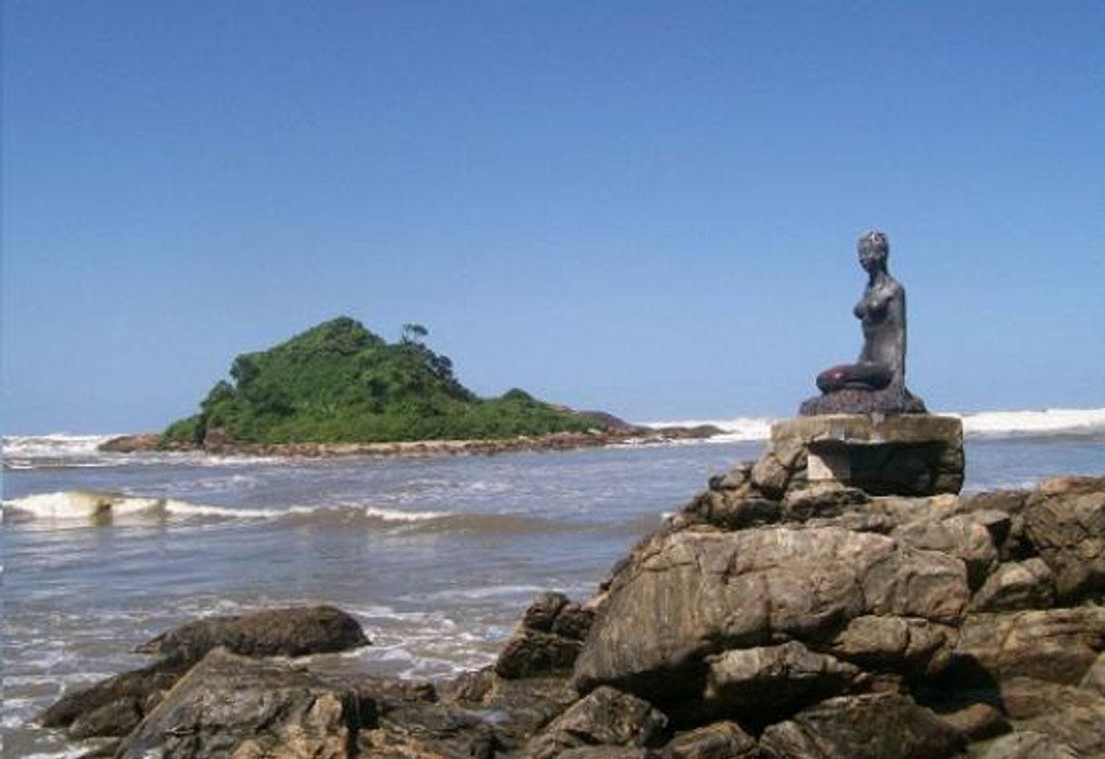 Lugar Estátua Mulheres de Areia