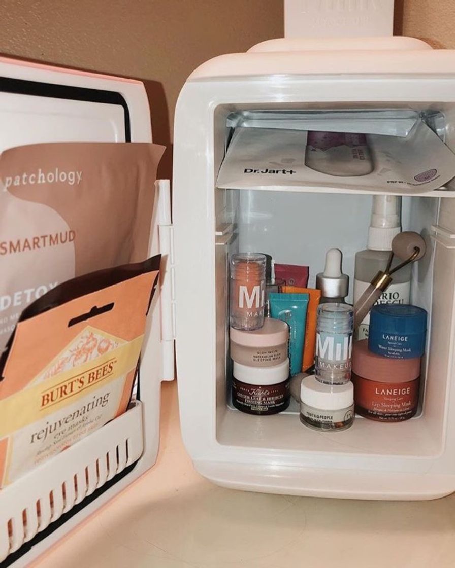 Social geladeira de skin care 