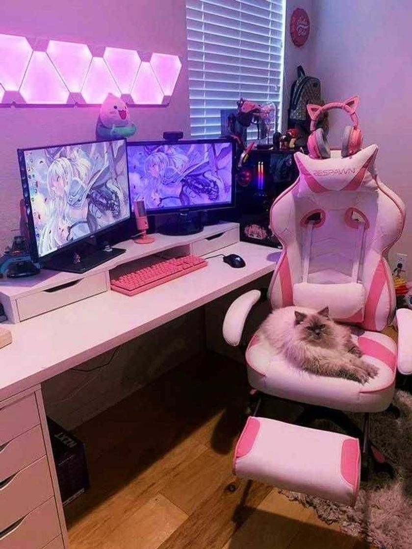 Fashion Kawaii Gamer Room