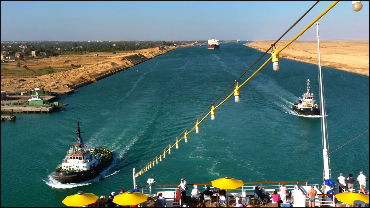 Lugar Suez Canal