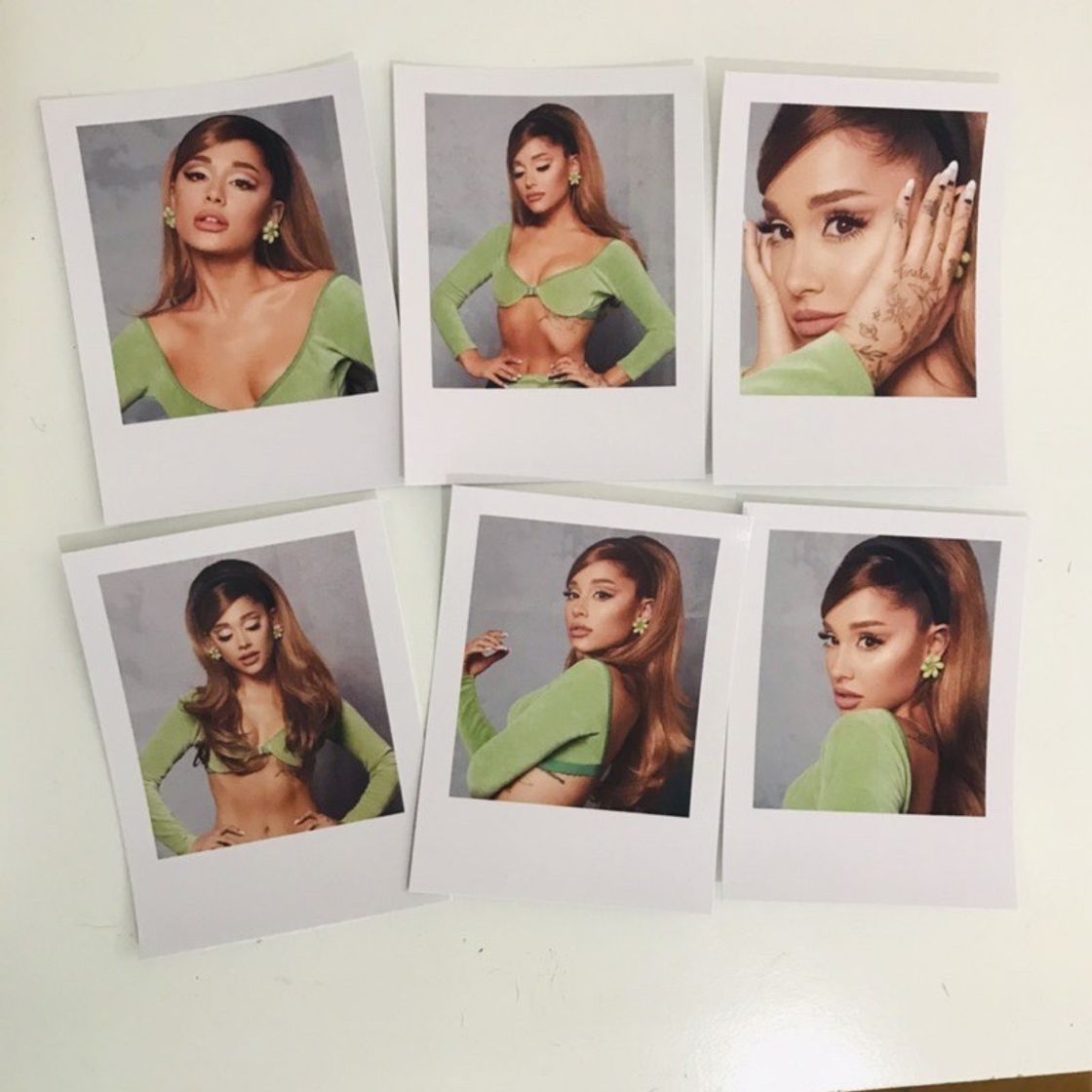 Social Polaroids Ariana Grande ⭐️