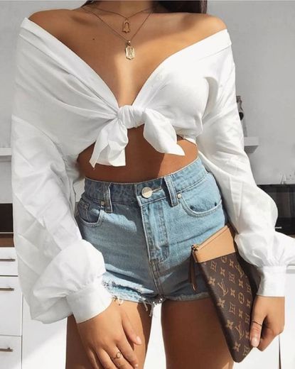 Blusa laço com short jeans