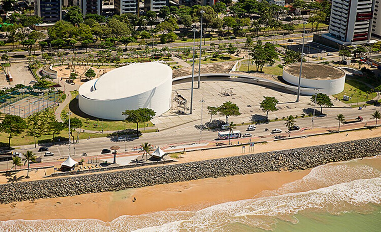 Place Parque Dona Lindu