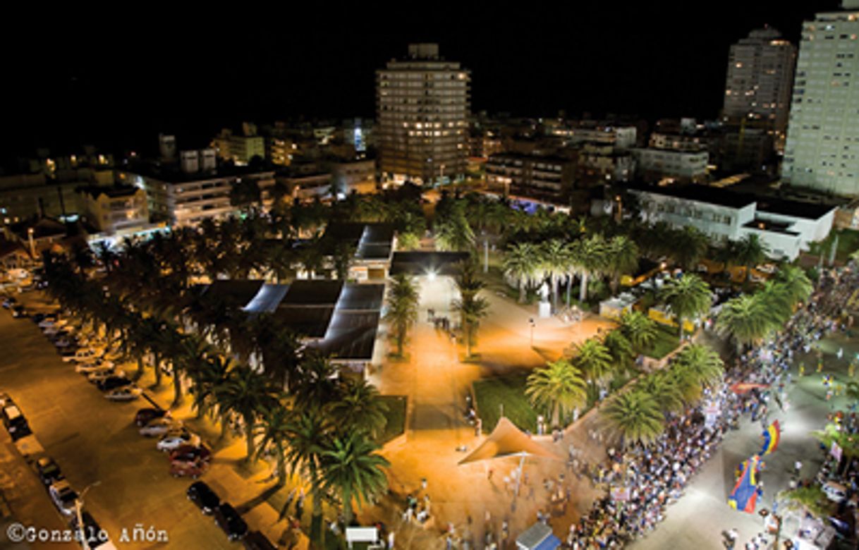 Lugar Plaza de los Artesanos