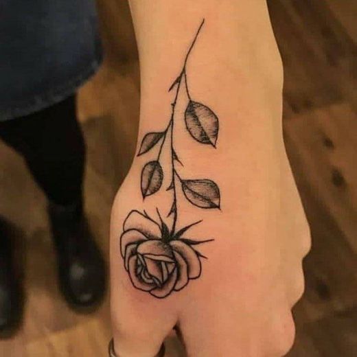 Tatuagem de flor