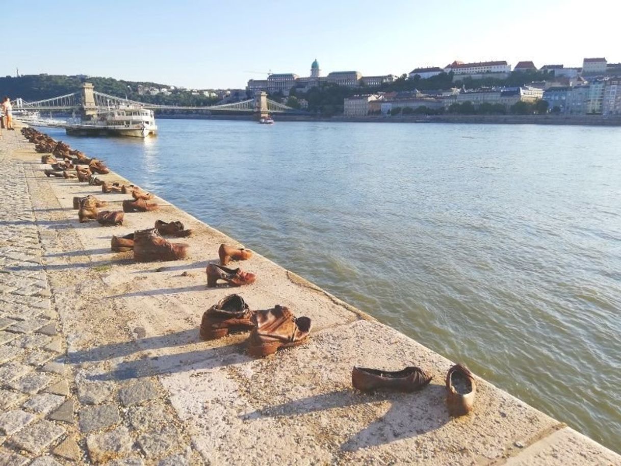 Place Shoes on the Danube Bank