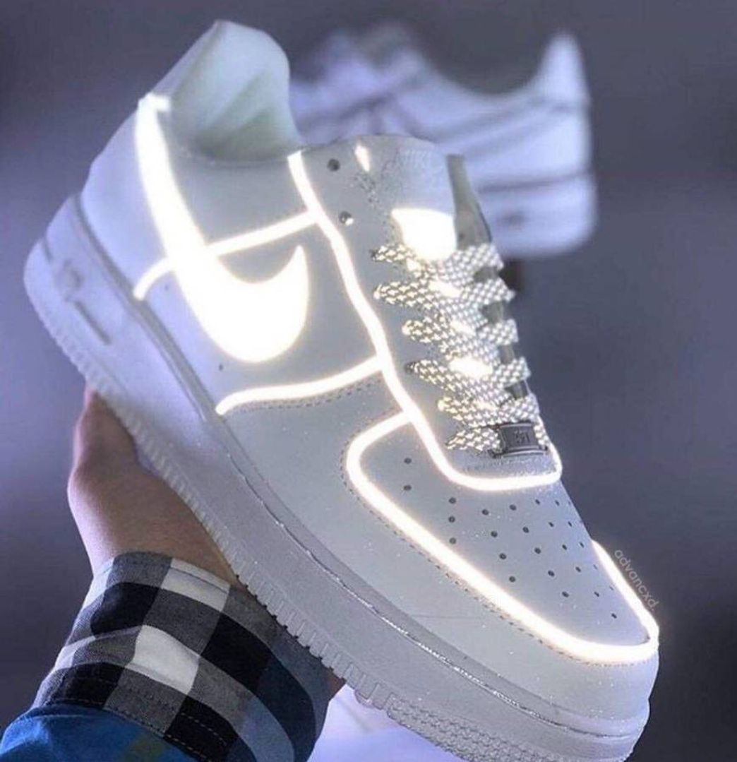 Moda tênis da Nike holográfico 