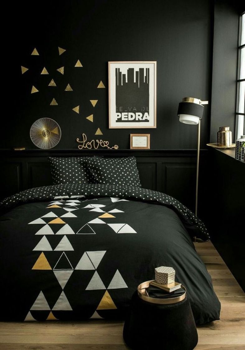 Moda Que tal um quarto all black?