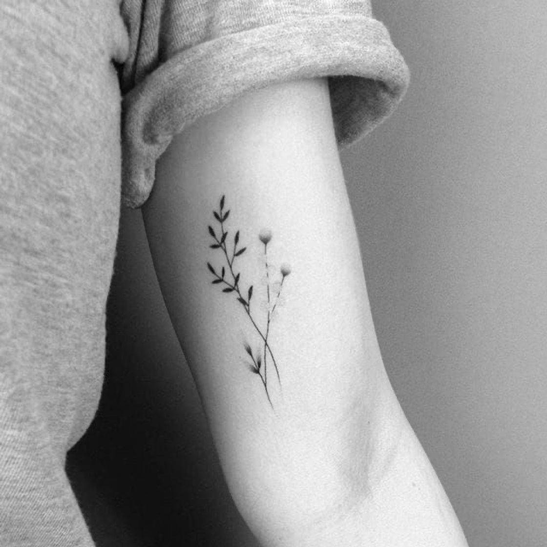 Fashion flowers tattoo