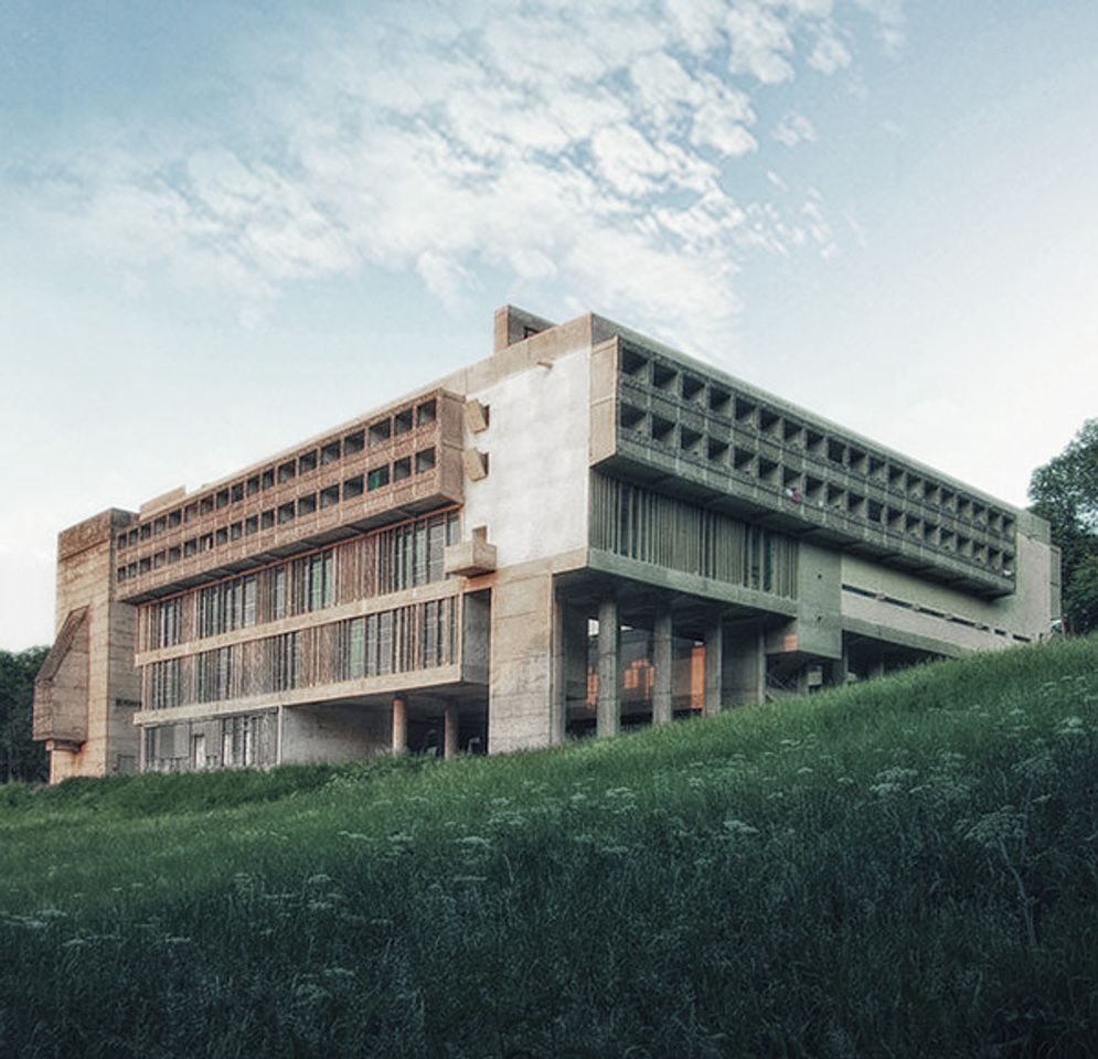 Place Sainte-Marie de la Tourette