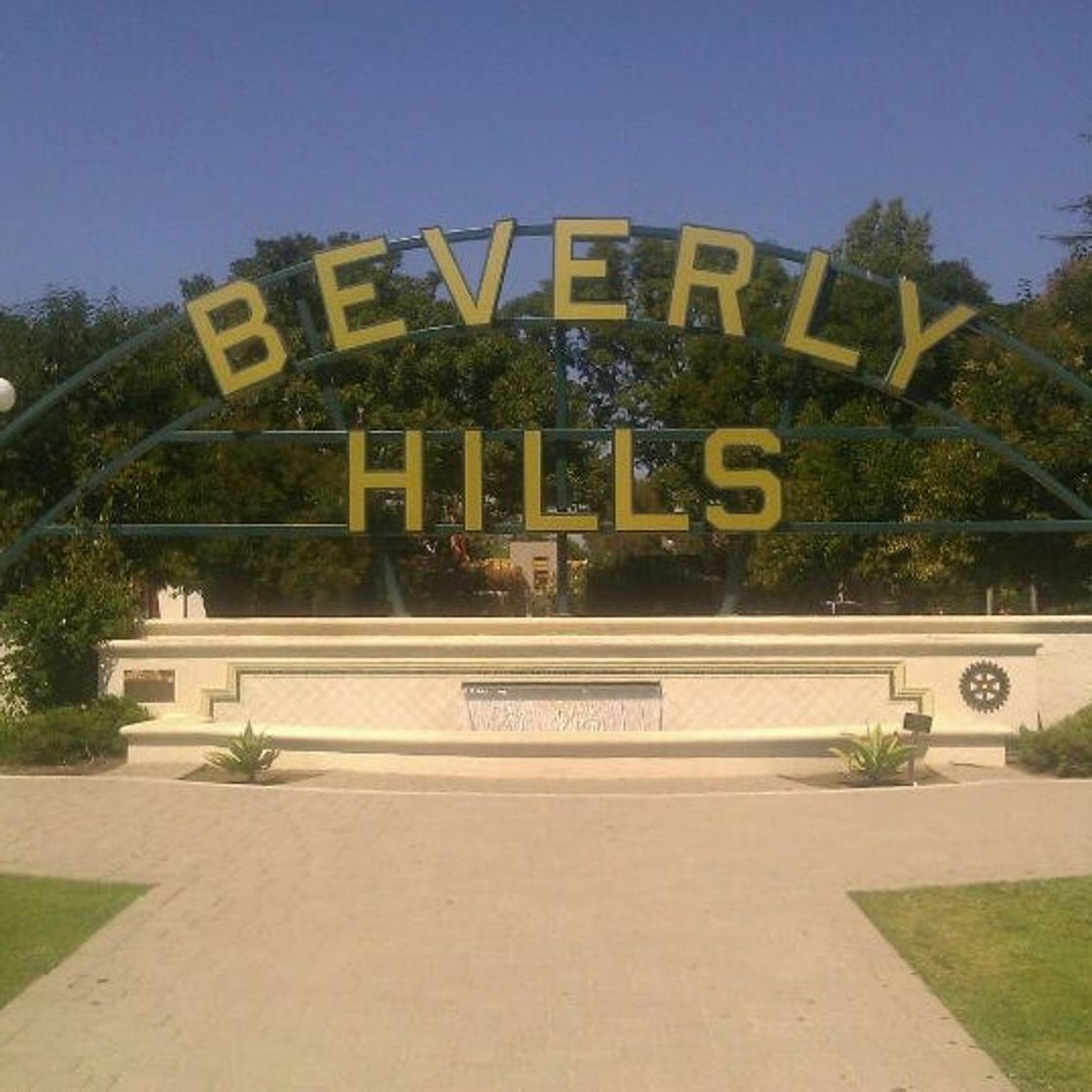 Place Beverly Hills Sign