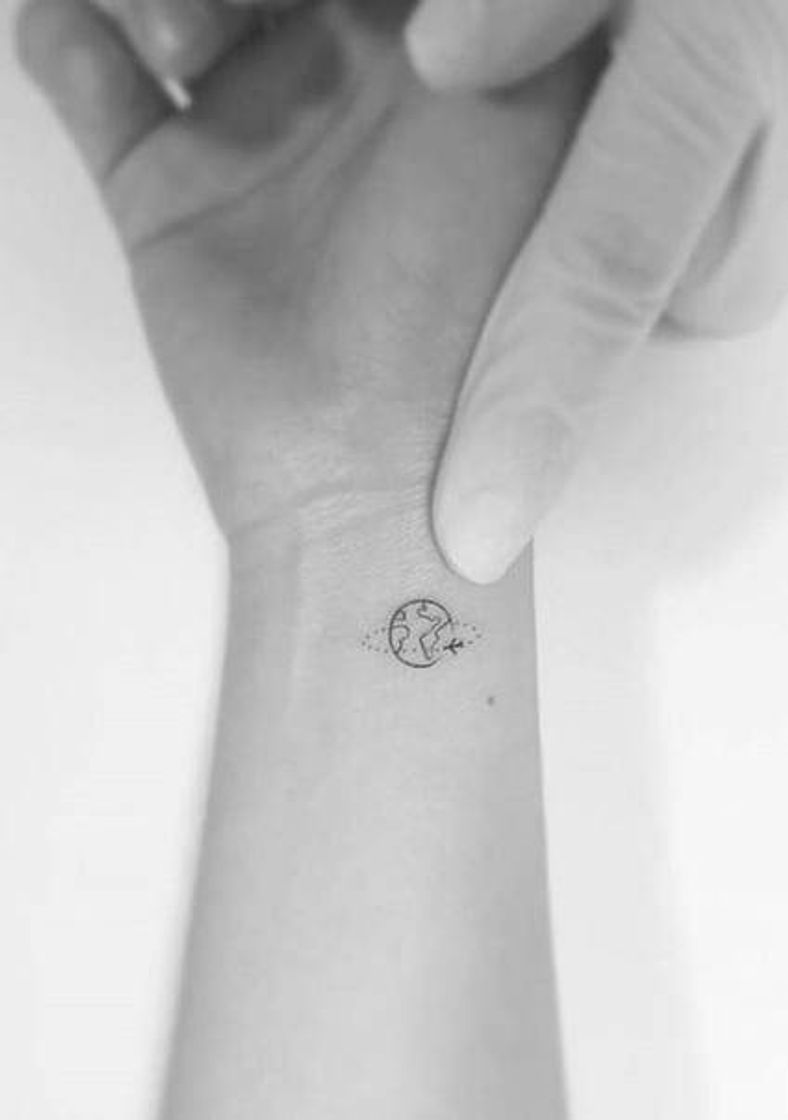 Moda tatto minimalista