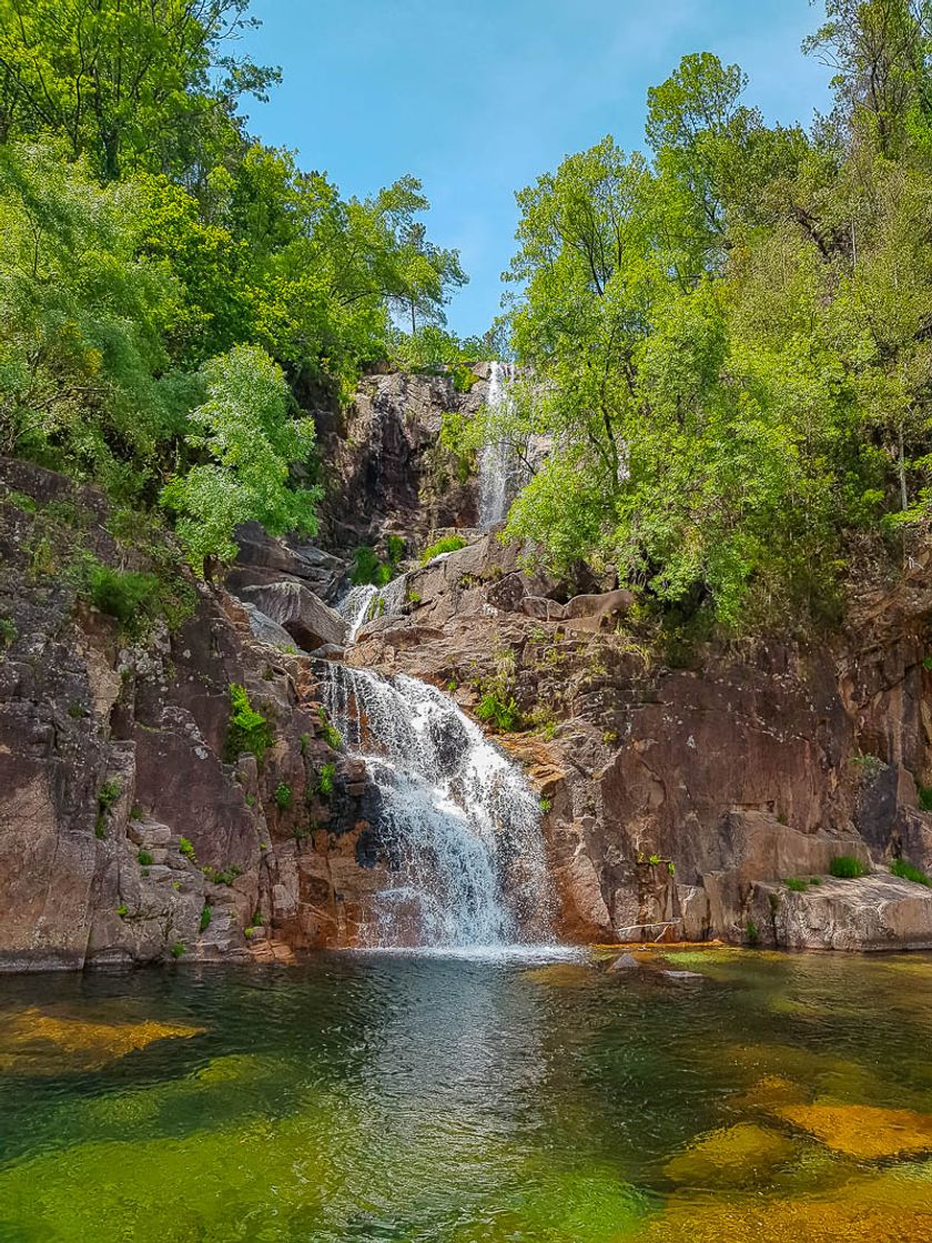 Place Cascata de Várzeas