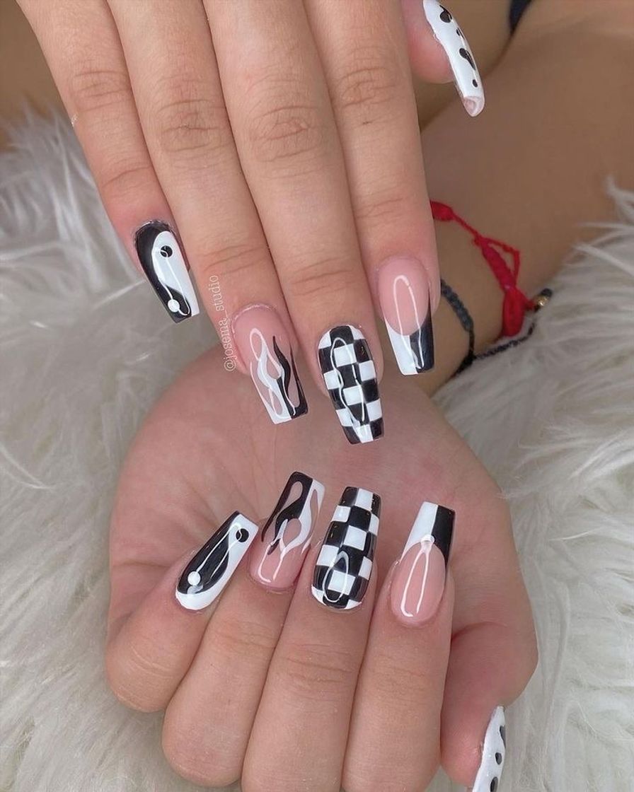 Belleza Nails 🤍🖤