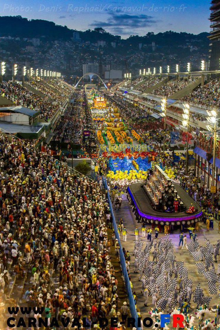 Fashion Sambódromo no carnaval e maravilhos🎭