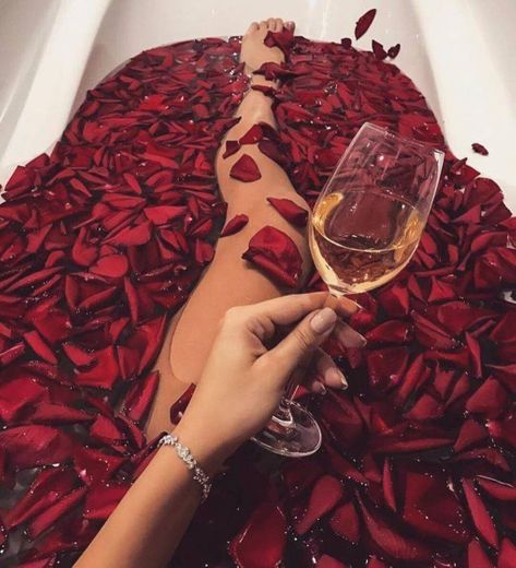 🍷🛁🌹