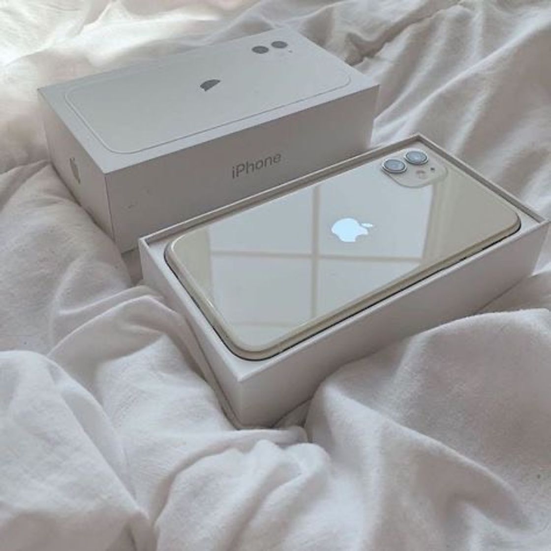 Producto IPHONE 11 white