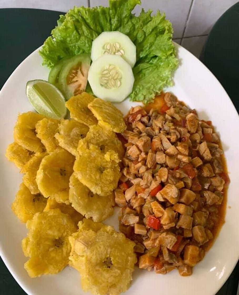 Restaurants Tostones y mondongos guisados 