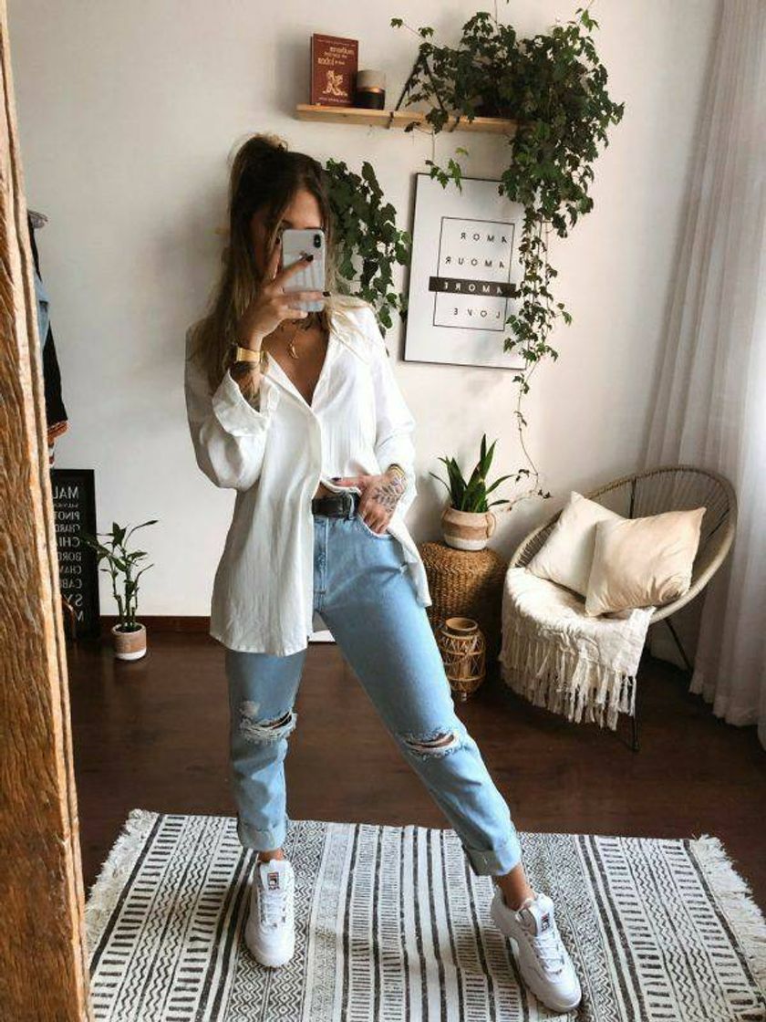 Social Look com camiseta branca